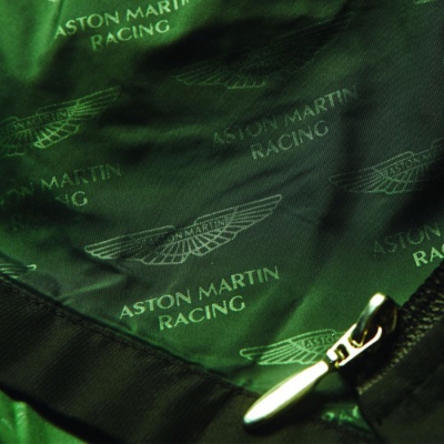 ASTON MARTIN RACING ������