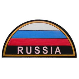 Нашивка полукруг флаг Россия Размеры: 50х90 мм;

Материал: нейлон;

Нанесение: пластизоль;

Производство: Россия.
